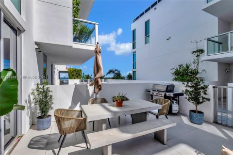 Copropriété à vendre à Miami, Floride: 2 chambres, 90.39 m2 № 2000120 - photo 22