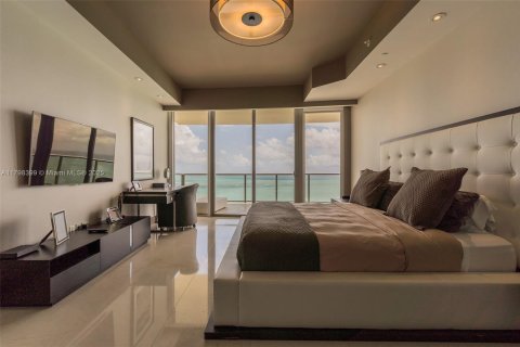 Condo in Bal Harbour, Florida, 3 bedrooms  № 1712083 - photo 12