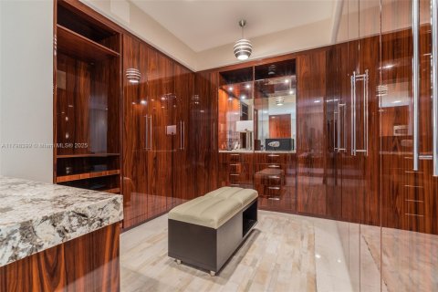 Condo in Bal Harbour, Florida, 3 bedrooms  № 1712083 - photo 16