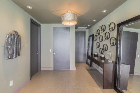 Condo in Bal Harbour, Florida, 3 bedrooms  № 1712083 - photo 25