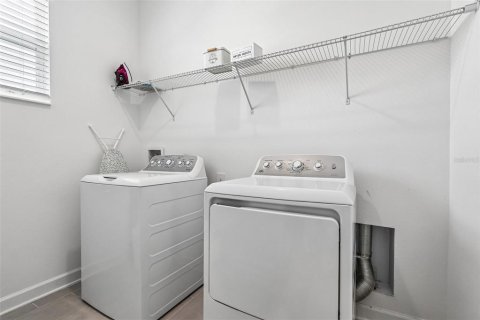Villa ou maison à vendre à Davenport, Floride: 6 chambres, 305.74 m2 № 2356683 - photo 21