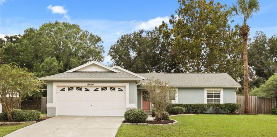 Villa ou maison à Clermont, Floride 3 chambres, 129.51 m2 № 2410424