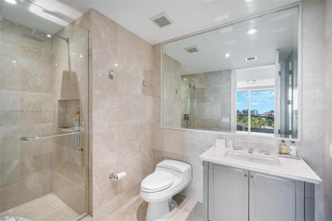 Condo in Surfside, Florida, 3 bedrooms  № 1954324 - photo 21