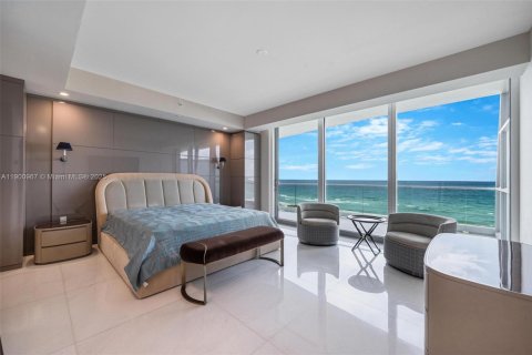 Copropriété à vendre à Surfside, Floride: 3 chambres, 294.31 m2 № 1954324 - photo 13