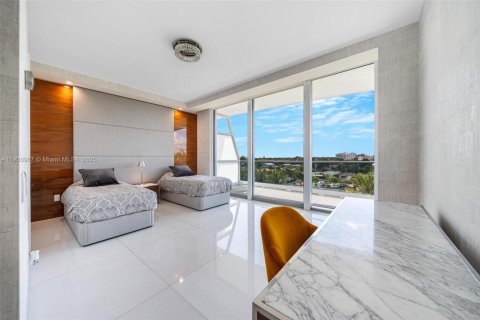 Copropriété à vendre à Surfside, Floride: 3 chambres, 294.31 m2 № 1954324 - photo 22