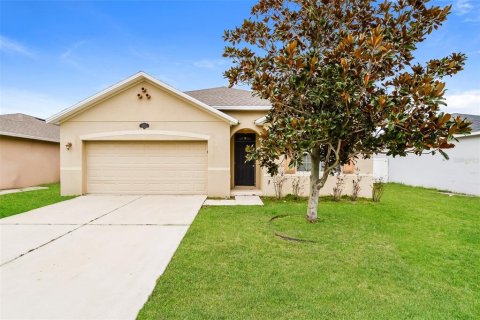 Villa ou maison à Auburndale, Floride 4 chambres, 171.96 m2 № 2123936