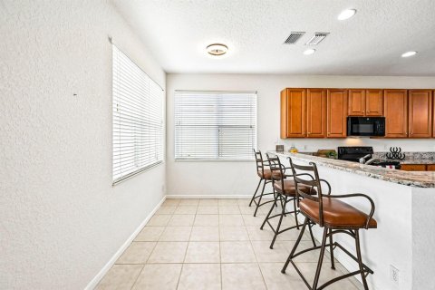 House in Wellington, Florida 4 bedrooms, 244.05 sq.m. № 2417222 - photo 14