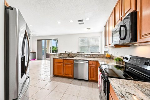 House in Wellington, Florida 4 bedrooms, 244.05 sq.m. № 2417222 - photo 18