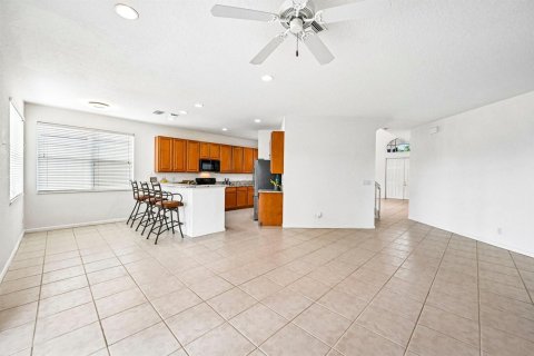 House in Wellington, Florida 4 bedrooms, 244.05 sq.m. № 2417222 - photo 13