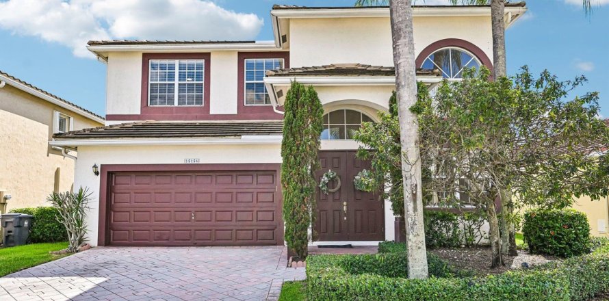 House in Wellington, Florida 4 bedrooms, 244.05 sq.m. № 2417222
