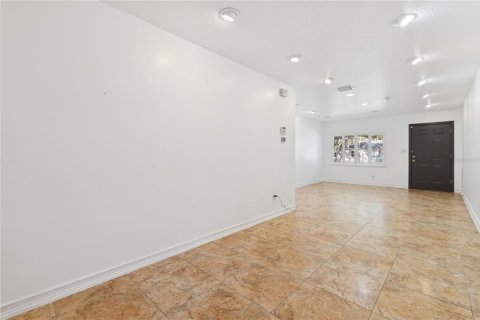 House in Orlando, Florida 1 bedroom, 196.21 sq.m. № 1517159 - photo 13