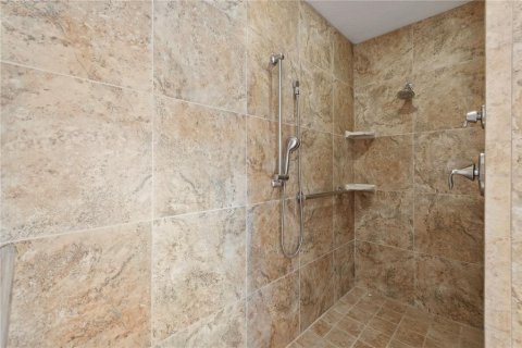House in Orlando, Florida 1 bedroom, 196.21 sq.m. № 1517159 - photo 18