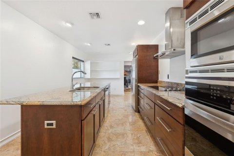 House in Orlando, Florida 1 bedroom, 196.21 sq.m. № 1517159 - photo 11