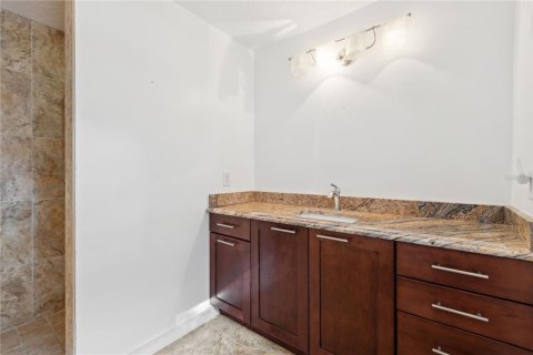 House in Orlando, Florida 1 bedroom, 196.21 sq.m. № 1517159 - photo 19
