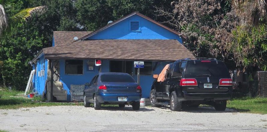 Immobilier commercial à St. Lucie, Floride 144 m2 № 2374855