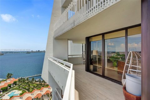 Copropriété à vendre à Miami, Floride: 2 chambres, 117.8 m2 № 1960844 - photo 30