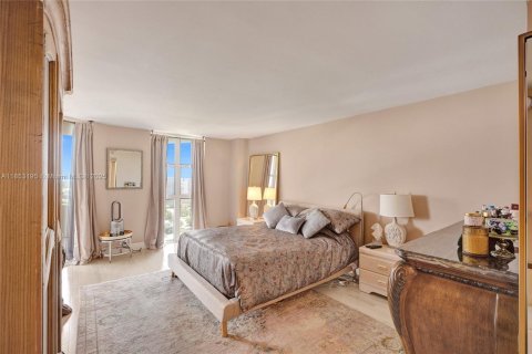 Copropriété à vendre à Miami, Floride: 2 chambres, 117.8 m2 № 1960844 - photo 18