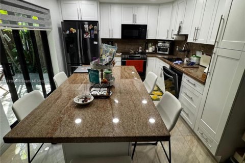 Touwnhouse à vendre à Boca Raton, Floride: 3 chambres, 148.46 m2 № 1970765 - photo 9