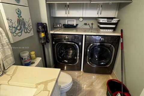 Touwnhouse à vendre à Boca Raton, Floride: 3 chambres, 148.46 m2 № 1970765 - photo 12