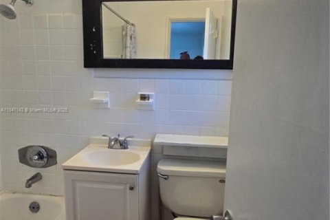 Снять в аренду виллу или дом в Форт-Лодердейл, Флорида 26.01м2, № 1845545 - фото 7