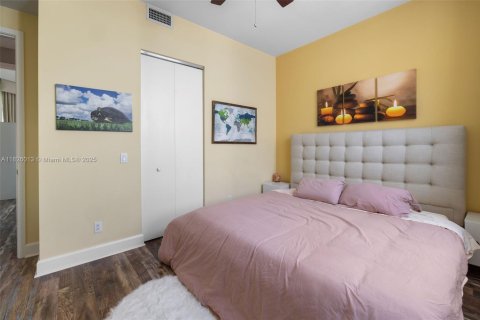 Townhouse in Fort Lauderdale, Florida 3 bedrooms, 186.27 sq.m. № 1797006 - photo 13