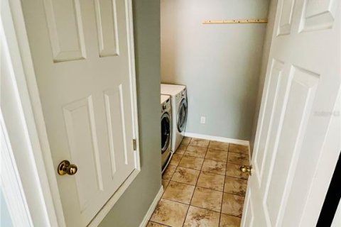 Townhouse in Orlando, Florida 2 bedrooms, 167.13 sq.m. № 2107193 - photo 16