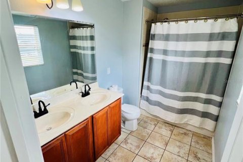 Townhouse in Orlando, Florida 2 bedrooms, 167.13 sq.m. № 2107193 - photo 19