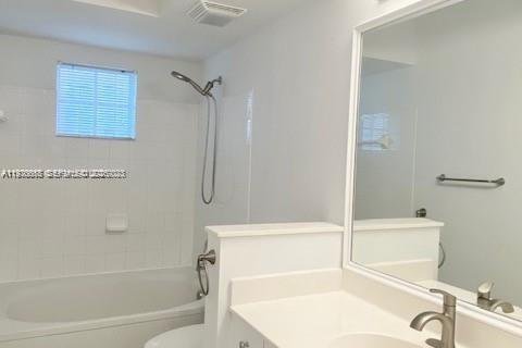 Condo in Sunny Isles Beach, Florida, 3 bedrooms  № 2002089 - photo 23