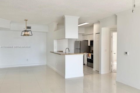Condo in Sunny Isles Beach, Florida, 3 bedrooms  № 2002089 - photo 6