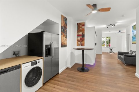 Condominio en venta en Miami Beach, Florida, 2 dormitorios, 67.82 m2 № 2031030 - foto 14