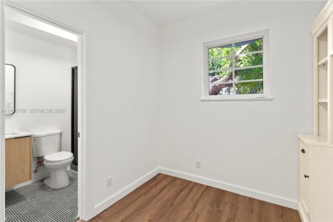 Condominio en venta en Miami Beach, Florida, 2 dormitorios, 67.82 m2 № 2031030 - foto 23