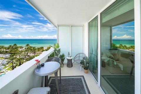 Condo in Miami Beach, Florida  № 2037533 - photo 29