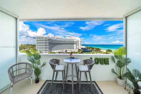 Condo in Miami Beach, Florida  № 2037533 - photo 30