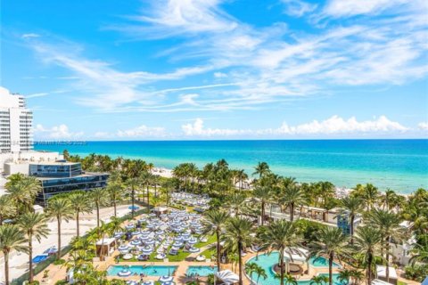 Condo in Miami Beach, Florida  № 2037533 - photo 26