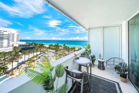 Condo in Miami Beach, Florida  № 2037533 - photo 27