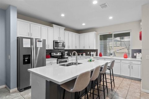 Adosado en venta en Kissimmee, Florida, 4 dormitorios, 194.17 m2 № 1614570 - foto 9