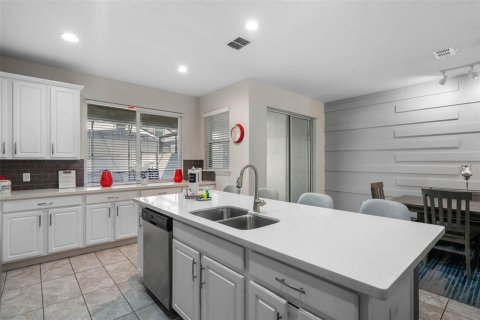 Adosado en venta en Kissimmee, Florida, 4 dormitorios, 194.17 m2 № 1614570 - foto 13
