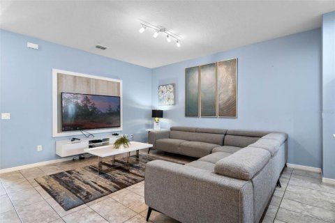 Adosado en venta en Kissimmee, Florida, 4 dormitorios, 194.17 m2 № 1614570 - foto 5