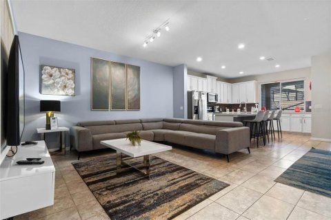 Adosado en venta en Kissimmee, Florida, 4 dormitorios, 194.17 m2 № 1614570 - foto 2