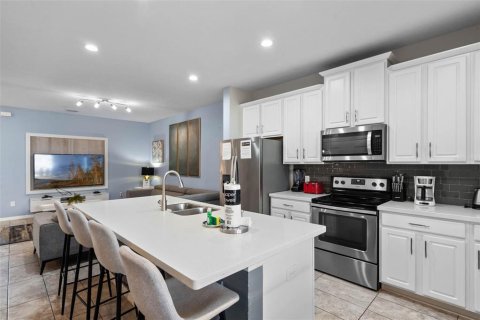 Adosado en venta en Kissimmee, Florida, 4 dormitorios, 194.17 m2 № 1614570 - foto 10