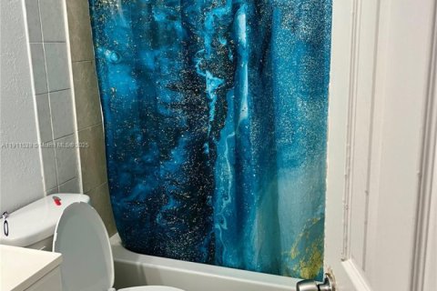 Villa ou maison à vendre à Miami Gardens, Floride: 4 chambres, 120.96 m2 № 1969201 - photo 5