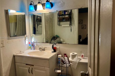 Villa ou maison à vendre à Miami Gardens, Floride: 4 chambres, 120.96 m2 № 1969201 - photo 10