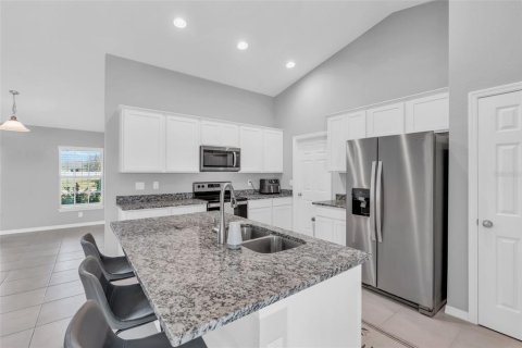 House in Cape Coral, Florida 4 bedrooms, 170.01 sq.m. № 1449564 - photo 14