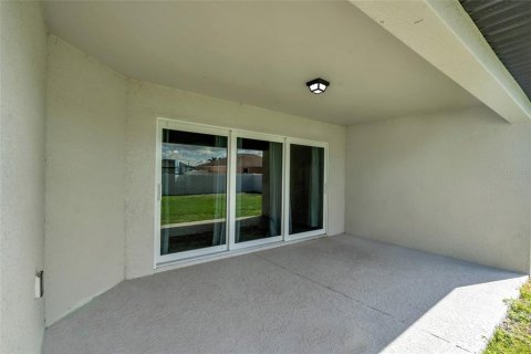 House in Cape Coral, Florida 4 bedrooms, 170.01 sq.m. № 1449564 - photo 30