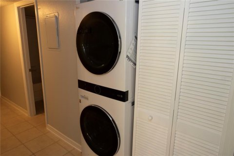 Купить кондоминиум в Сарасота, Флорида 7 комнат, 128.67м2, № 1903076 - фото 16
