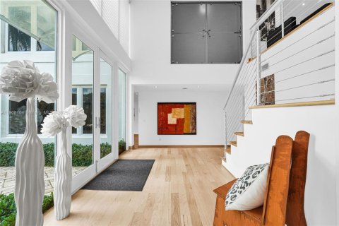 Villa ou maison à vendre à Bal Harbour, Floride: 5 chambres, 424.19 m2 № 1967856 - photo 15