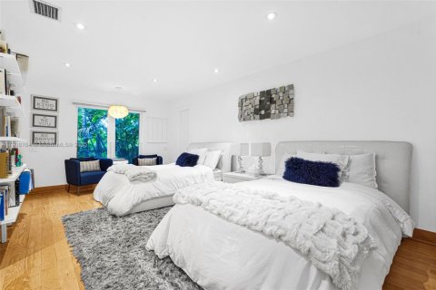 Villa ou maison à vendre à Bal Harbour, Floride: 5 chambres, 424.19 m2 № 1967856 - photo 12