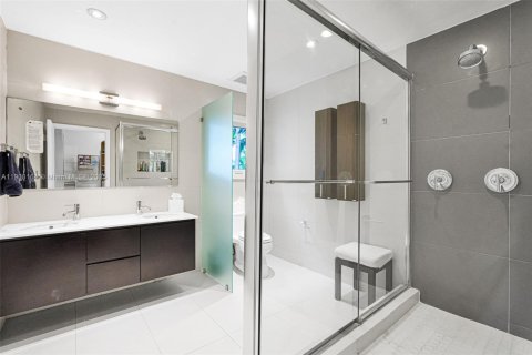 Villa ou maison à vendre à Bal Harbour, Floride: 5 chambres, 424.19 m2 № 1967856 - photo 11