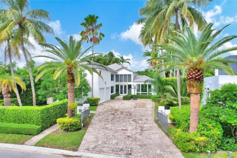 Villa ou maison à vendre à Bal Harbour, Floride: 5 chambres, 424.19 m2 № 1967856 - photo 24