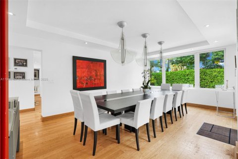 Villa ou maison à vendre à Bal Harbour, Floride: 5 chambres, 424.19 m2 № 1967856 - photo 18